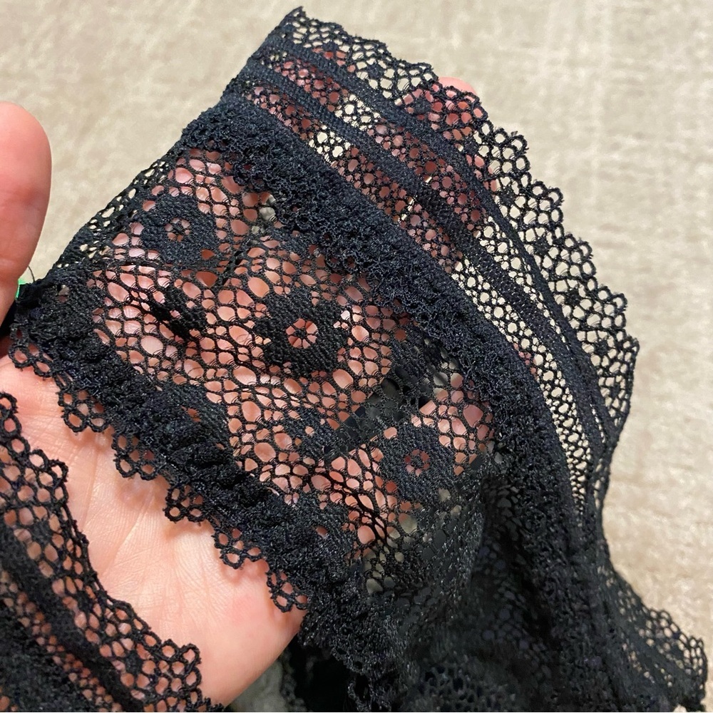 {Victoria's Secret} High Neck Halter Style Lace Bralette | Black ~ Medium - Picture 4 of 16